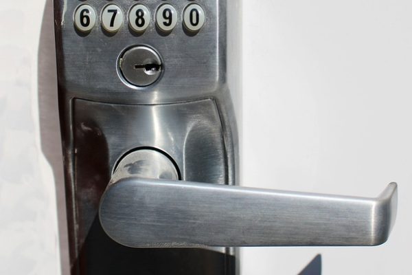 开放式人工智能文章写作器：把你的思想变成文字